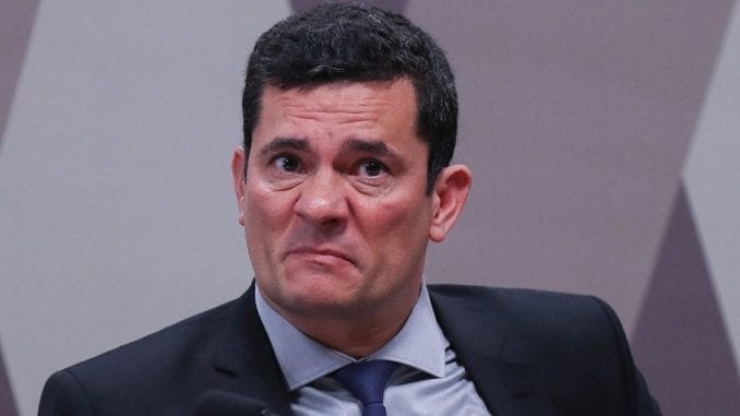 Sérgio Moro 2 Sérgio Moro assumiu como superministro, mas já foi desautorizado por Bolsonaro, teve interferência ilegal na Lava Jato revelada e sofreu derrotas. Relembre.