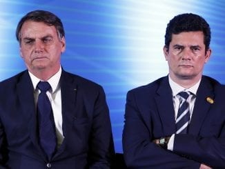 De acordo com quem assistiu, vídeo de reunião ministerial mostra presidente solicitando trocas na Polícia Federal e ameaçando Sérgio Moro de demissão.