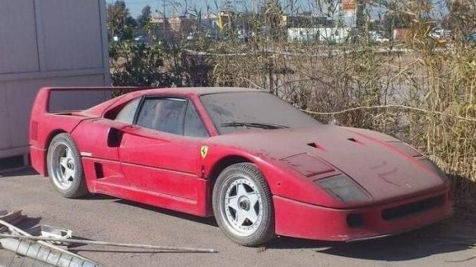 Caçador de Ferraris encontra modelo que pertenceu a filho de Saddam Hussein após longa busca, mas estado de conservação do carro e preço alto melam o negócio.
