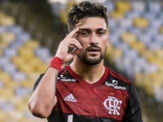 Contra o Bangu, uruguaio Arrascaeta faz o primeiro gol do Flamengo no retorno após parada da pandemia. Veja gols e melhores momentos do primeiro tempo.