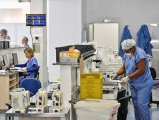 Profissionais de saúde relatam ansiedade, tristeza e depressão