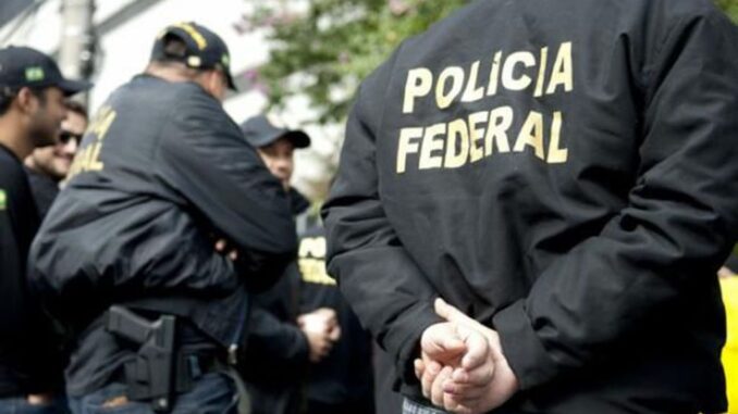 Polícia Federal cumpre mandato de busca Cid e Ciro Gomes