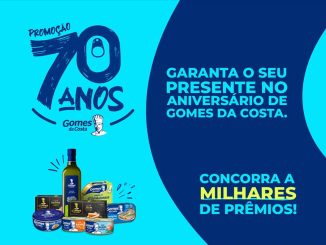 Imagem promocional dos 70 anos da Gomes da Costa, mostrando diversos produtos da marca e detalhes da promoção com o slogan "Garanta o seu presente no aniversário de Gomes da Costa. Concorra a milhares de prêmios!"