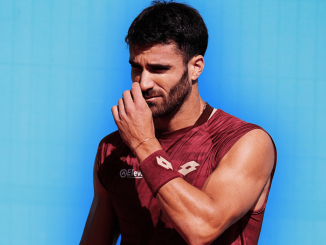Tenista Andrea Pellegrino em quadra de saibro durante o torneio Internazionali di Roma
